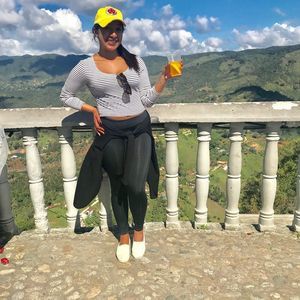 Meet your Posher, Nilya